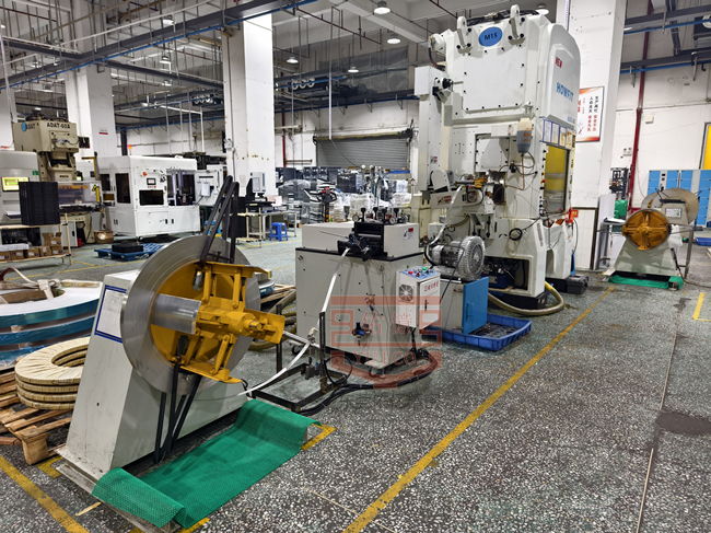 精密矫正机3C行业应用案例